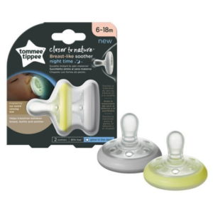 Tommee Tippee nyugtató cumi CTN Night anyamell formájú 6-18 hó 2 db