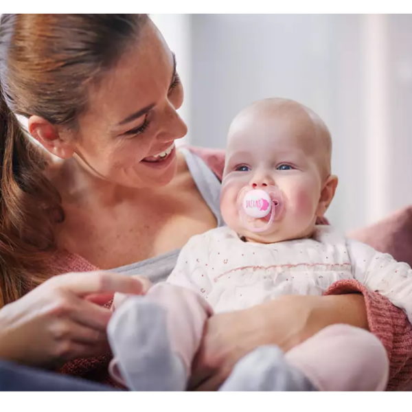 Avent játszócumi ultrasoft 0-6hó lány Text 2db