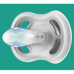 Avent játszócumi - ultra air 18hó neutral 2db