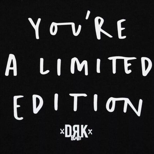 Dorko rövid ujjú kombidressz You Are A Limited Edition mintával fekete 56