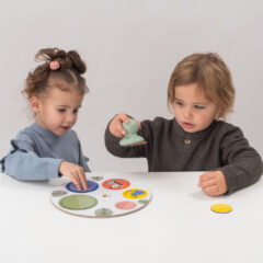 Taf Toys mágneses játék Magnetic Peek-A-Boo puzzle