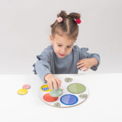 Taf Toys mágneses játék Magnetic Peek-A-Boo puzzle