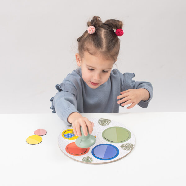 Taf Toys mágneses játék Magnetic Peek-A-Boo puzzle